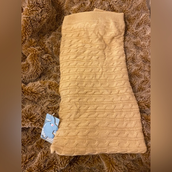 NWT quilted beige stroller blanket - Picture 4 of 5